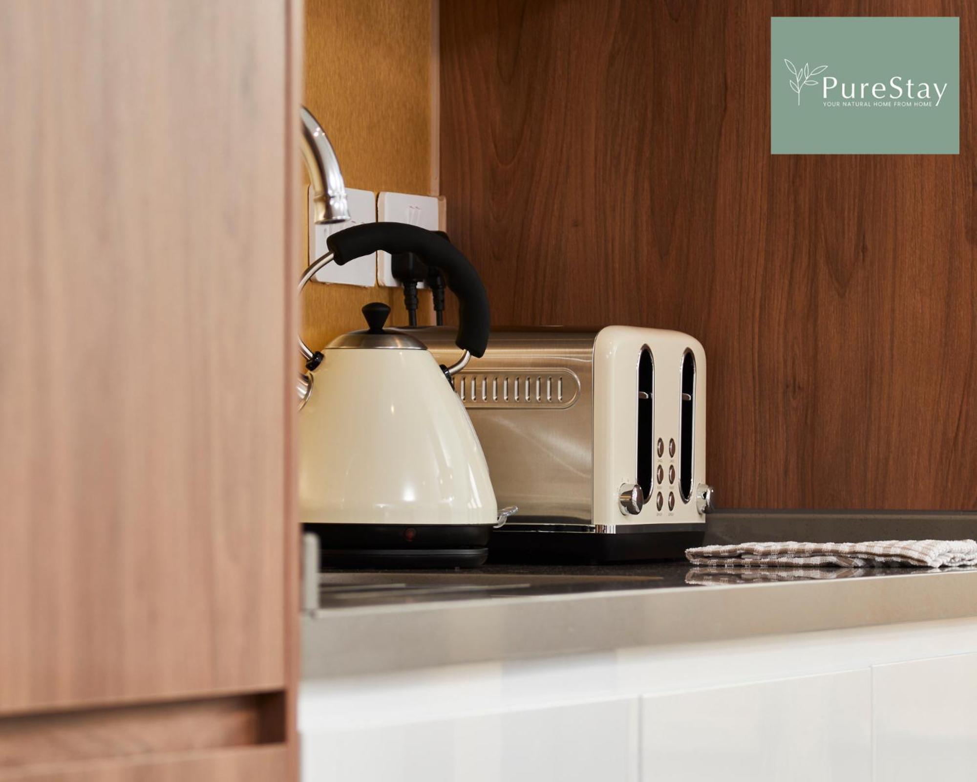 Stunning 5 Bed Manchester House With Parking By Purestay Short Lets & Serviced Accommodation Exterior foto